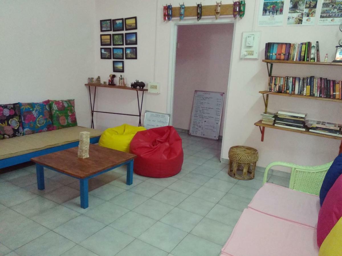 Gibbon Backpackers Hostel Guwahati Extérieur photo